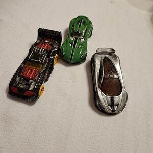 Kids Hotwheels Car Set - Green, Silver, and Black 2014 (A-20)